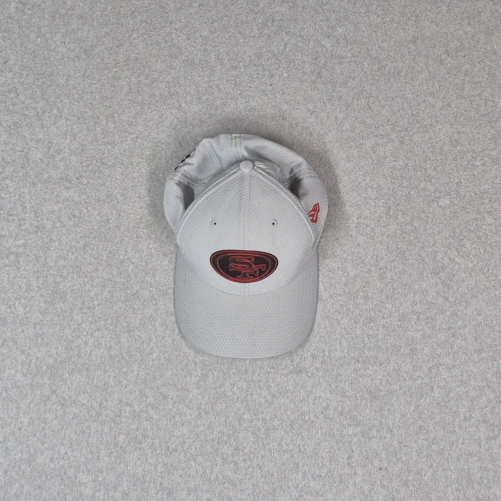 San Francisco 49ers Men Baseball Cap Small/ Medium Gray New Era Curved Fitted